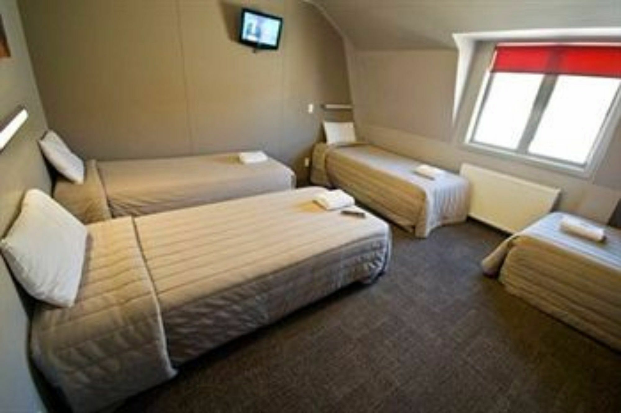 Base Wanaka Hostel Buitenkant foto